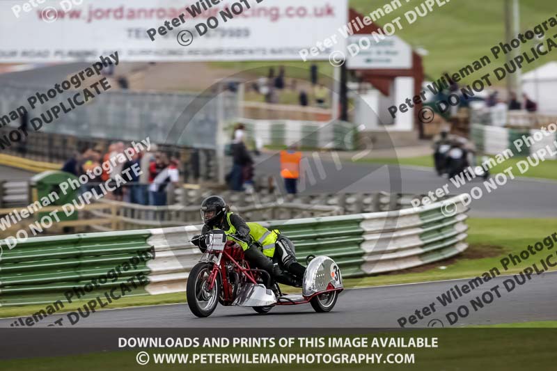 Vintage motorcycle club;eventdigitalimages;mallory park;mallory park trackday photographs;no limits trackdays;peter wileman photography;trackday digital images;trackday photos;vmcc festival 1000 bikes photographs